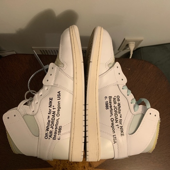Off White x Nike Air Jordan 1 - Picture 3 of 6